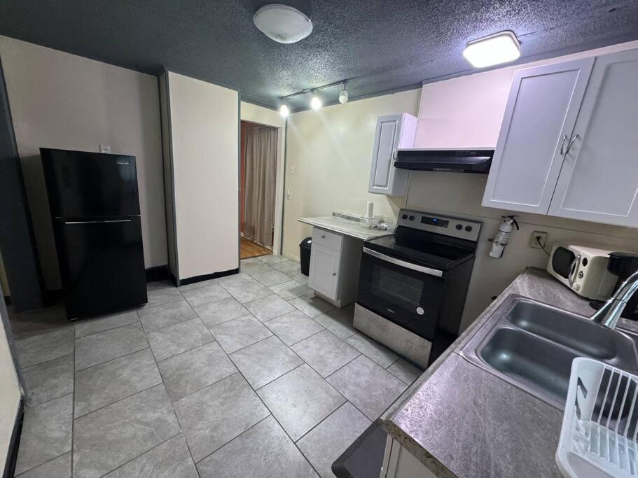 Comforting Getaway-Sleeps 6-Walk To Falls! Niagara Falls Exterior photo